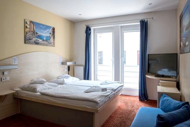 Book cheap hotel in Plzeň Zentrum Czech Republic. Hotel Plzeň ist in billig.
Accommodation Pilsen is possible in a cheap Plzen hotel.