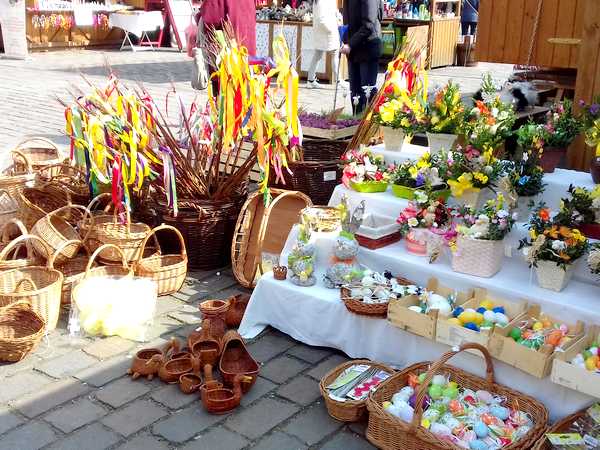Plzeň events calendar: Easter Markets in Pilsen offers hand made goods.