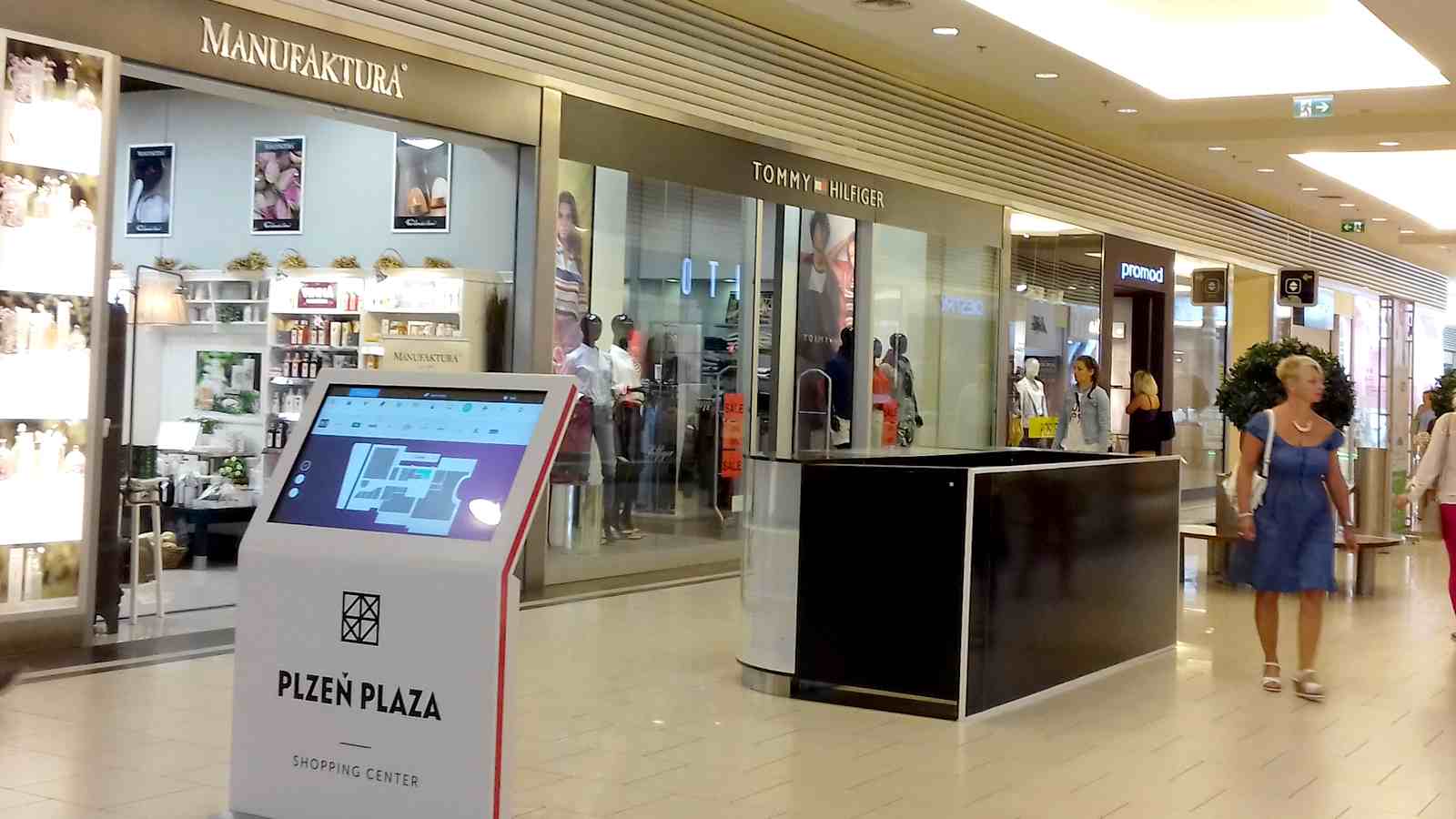 Shopping in Plzeň: The pleasant shopping mall Plaza is located in Plzeň City Centre. Pilsen Einkaufen.